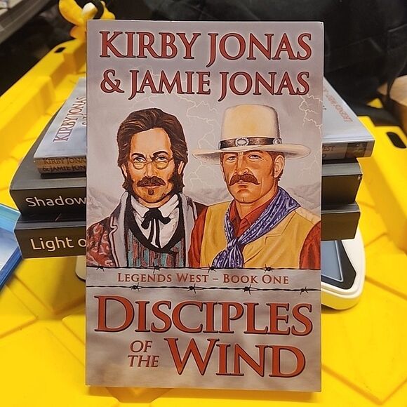 Other - DISCIPLES OF THE WIND By Kirby Jonas & Jamie Jonas *Excellent Condition*
